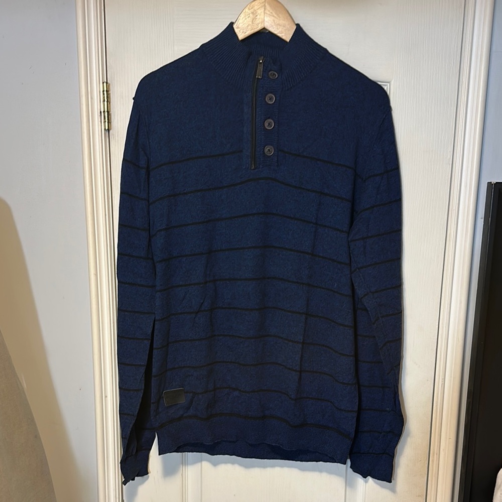 Men’s Point Zero Sweater Size Medium